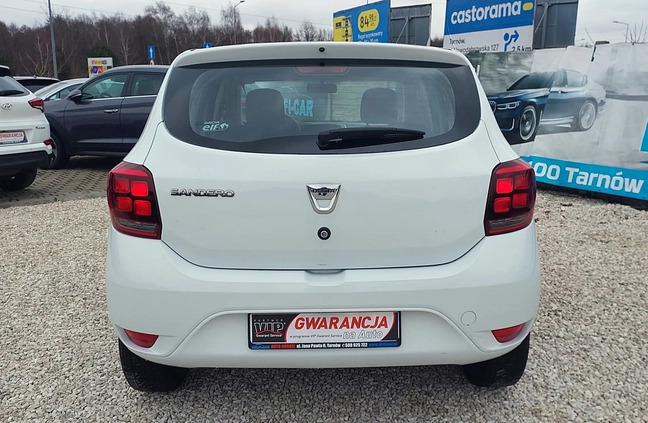 Dacia Sandero cena 29900 przebieg: 135000, rok produkcji 2017 z Lębork małe 232